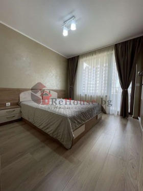 1 Schlafzimmer Pobeda, Warna 9