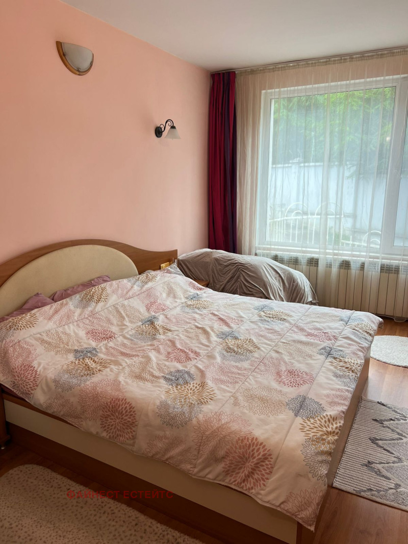 Издаје се  1 спаваћа соба Софија , Бојана , 70 м2 | 26705267 - слика [12]