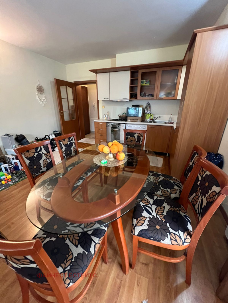 Издаје се  1 спаваћа соба Софија , Бојана , 70 м2 | 26705267