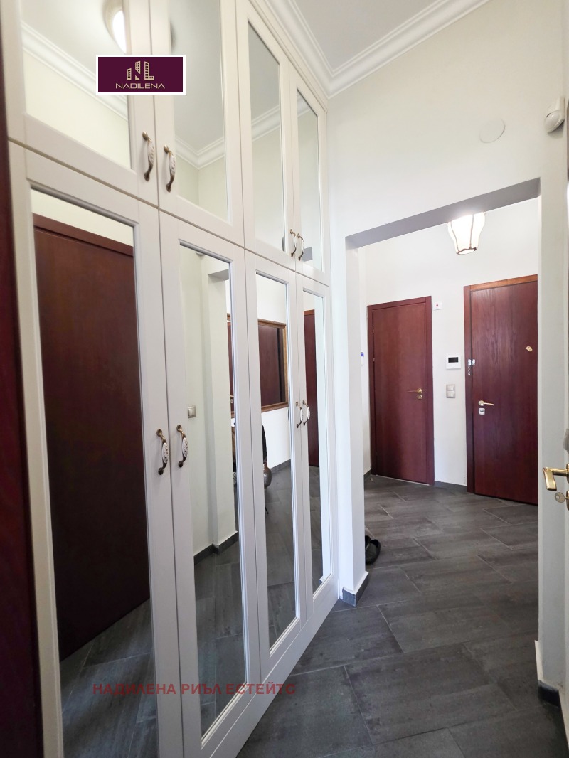 K pronájmu  3 ložnice Sofia , Centar , 130 m2 | 73643411 - obraz [17]