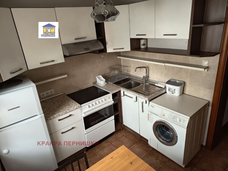 Дава под наем ЕТАЖ ОТ КЪЩА, с. Рударци, област Перник, снимка 6 - Етаж от къща - 52599657