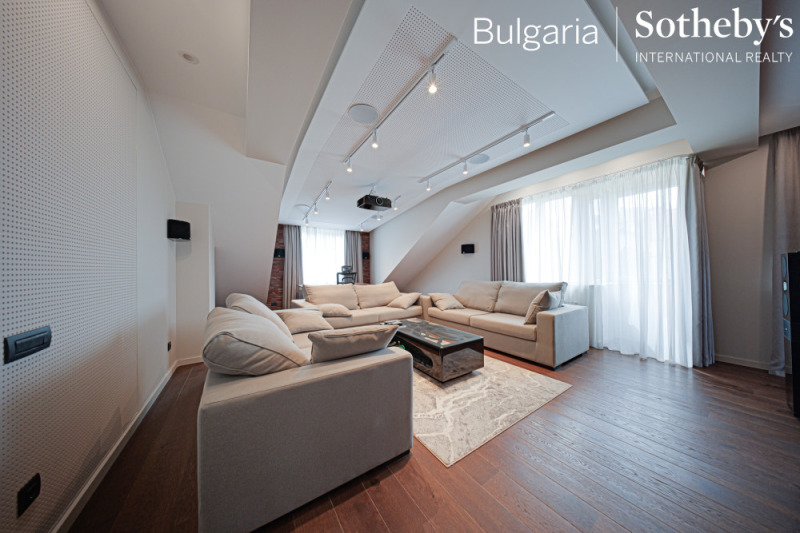 Издаје се  Кућа Софија , в.з.Киноцентара 3 част , 210 м2 | 19206649 - слика [13]