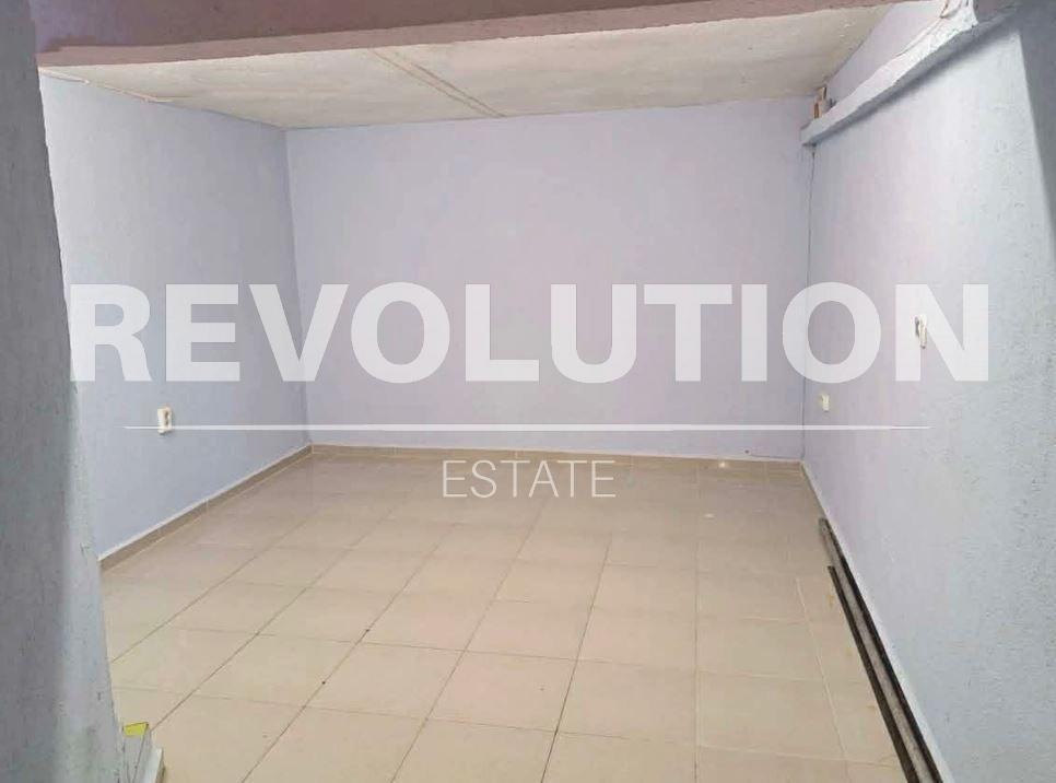 Дава под наем МАГАЗИН, гр. Варна, Център