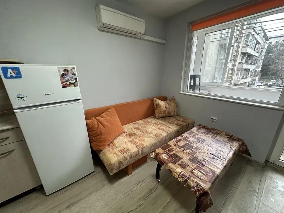 Дава под наем 2-СТАЕН, гр. Варна, Колхозен пазар, снимка 2 - Апартаменти - 53944693