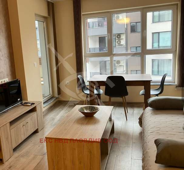 Дава под наем 2-СТАЕН, гр. Пловдив, Център