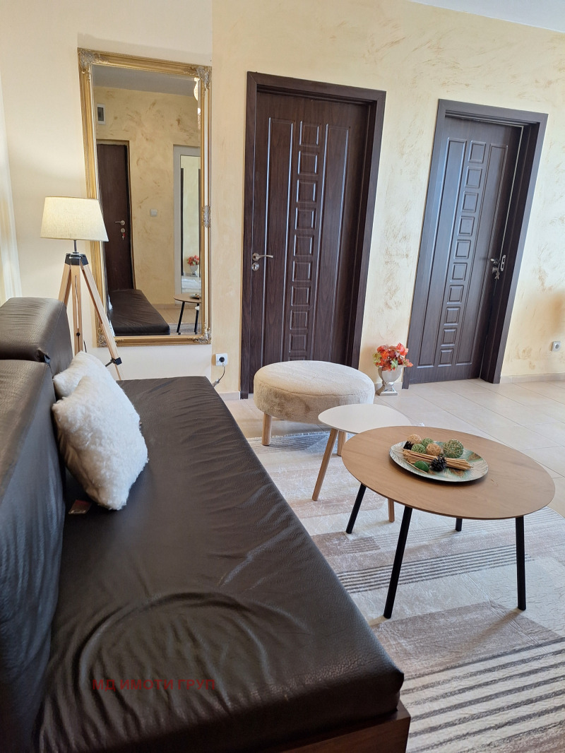 Kiadó  2 hálószobás Plovdiv , Mladezski Halm , 70 négyzetméter | 47156597