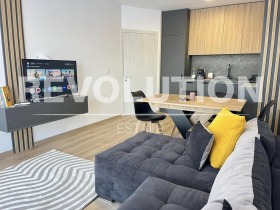 1 quarto m-t Ptchelina, Varna