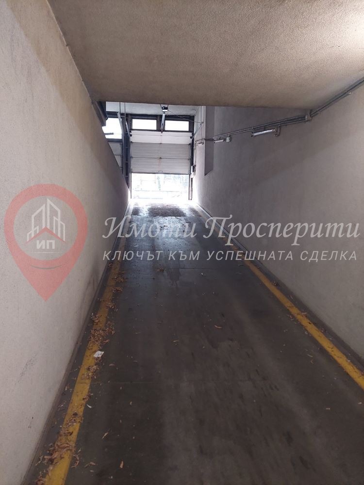 Дава под наем ГАРАЖ, ПАРКОМЯСТО, гр. София, Център, снимка 4 - Гаражи и паркоместа - 54633420