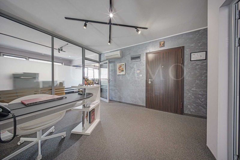 Te huur  Kantoor Sofia , Zona B-19 , 102 m² | 88615305 - afbeelding [4]