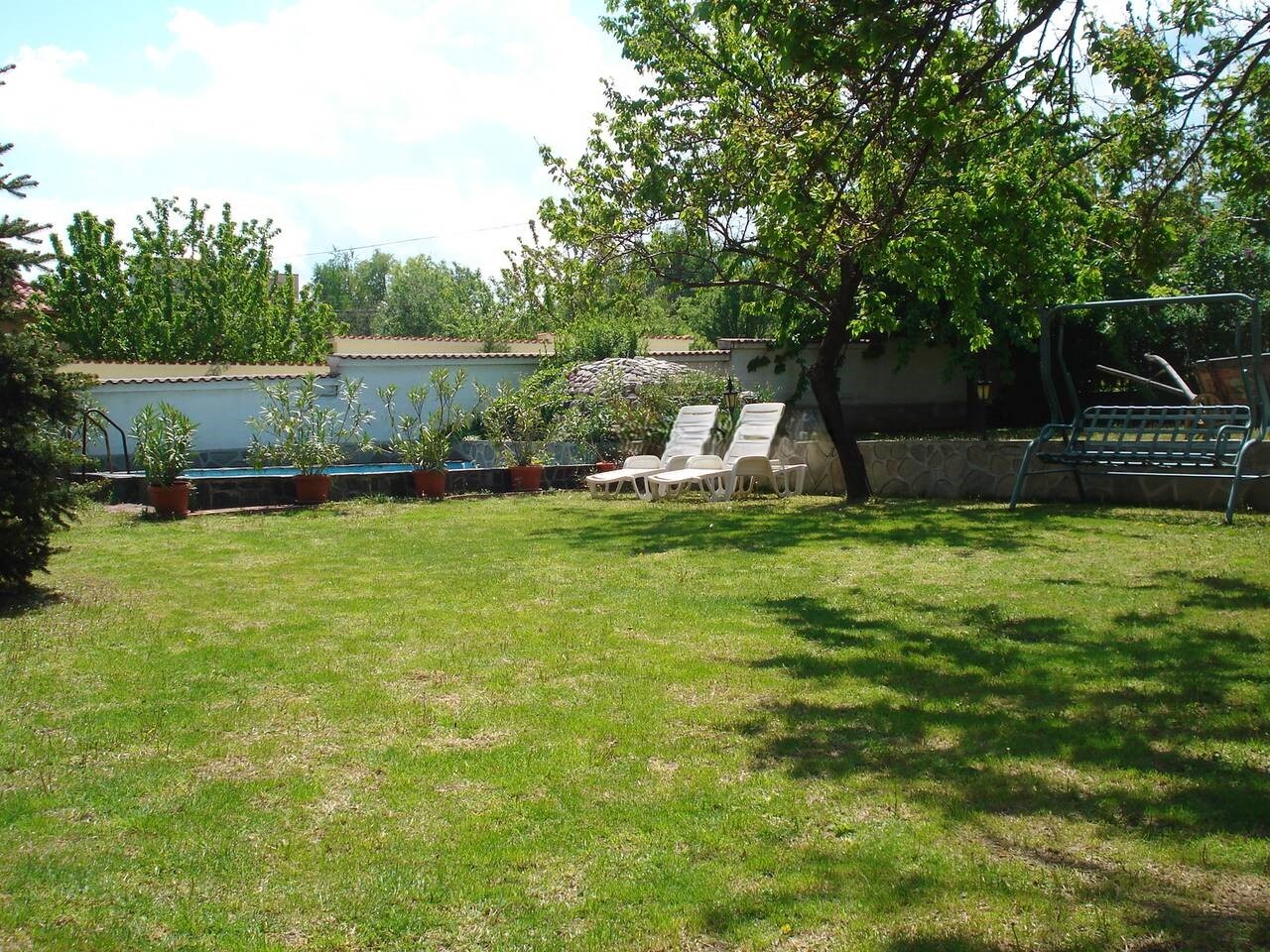 Дава под наем ЕТАЖ ОТ КЪЩА, с. Белащица, област Пловдив, снимка 10 - Етаж от къща - 53979379