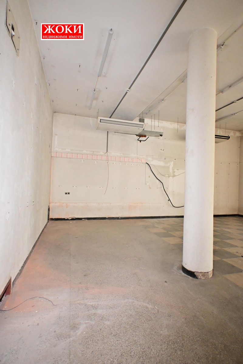 K pronájmu  Prodejna Pernik , Iztok , 208 m2 | 95165332 - obraz [7]