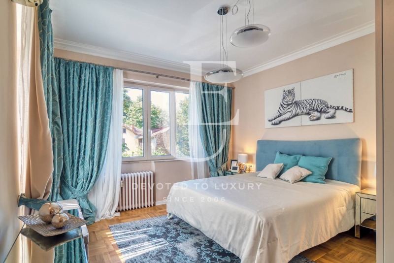Kiadó  3 hálószobás Sofia , Centar , 168 négyzetméter | 26423794