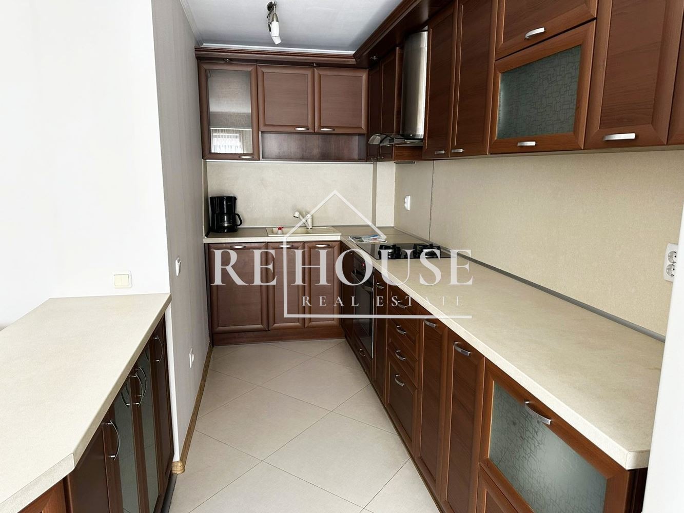 Дава под наем 3-СТАЕН, гр. Варна, Окръжна болница-Генерали, снимка 4 - Апартаменти - 54027631