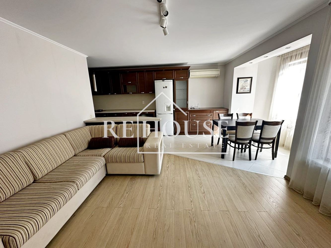 Дава под наем 3-СТАЕН, гр. Варна, Окръжна болница-Генерали, снимка 2 - Апартаменти - 54027631