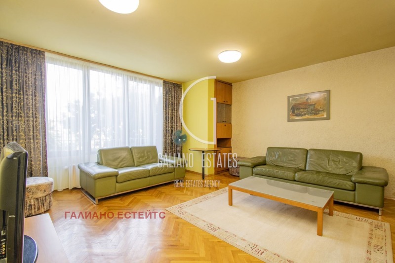 Дава под наем  3-стаен град София , Център , 120 кв.м | 79375235