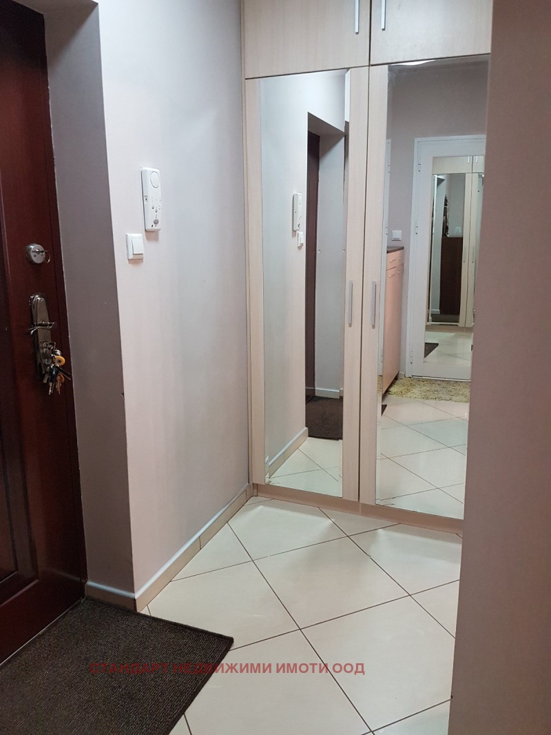 De inchiriat  1 dormitor Plovdiv , Țentâr , 65 mp | 73865126 - imagine [8]