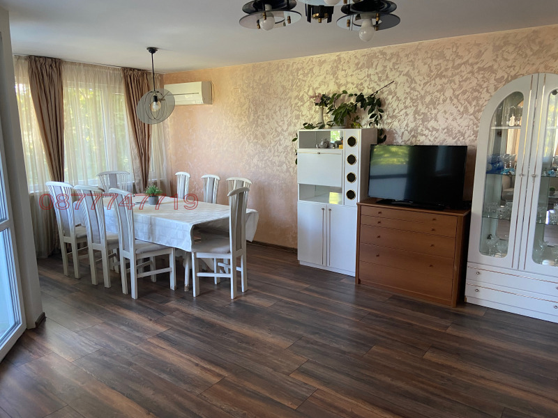 Дава под наем  3-стаен град Пловдив , Кършияка , 130 кв.м | 30766143 - изображение [8]