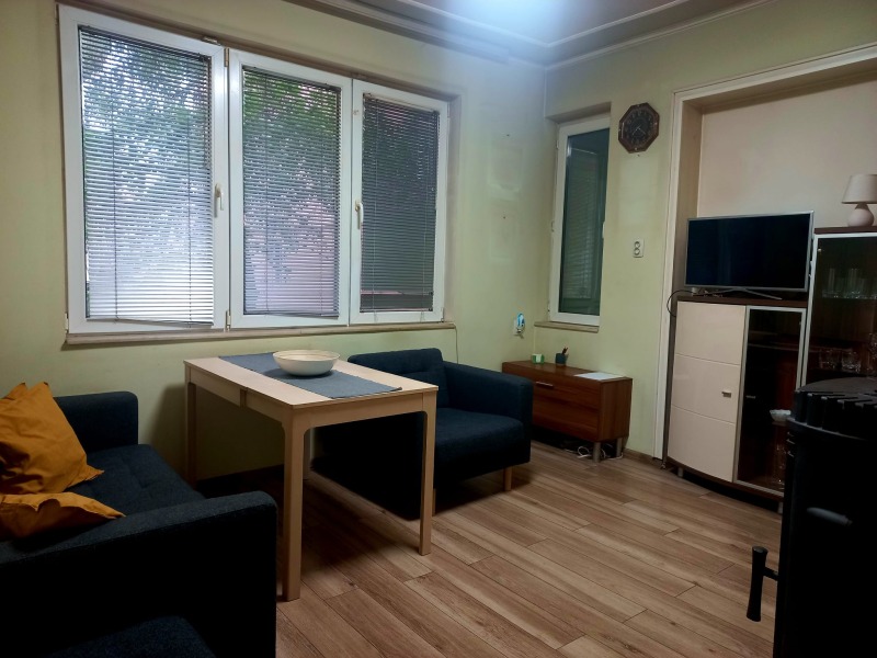 Дава под нем  Къща, град Пловдив, Център • 1 000 EUR • ID 59988180 — holmes.bg - [1] 