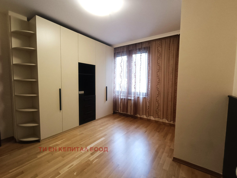 Zu vermieten  2 Schlafzimmer Sofia , Doktorski pametnik , 100 qm | 37264907 - Bild [11]