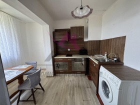 1 chambre Vladislav Varnentchik 1, Varna