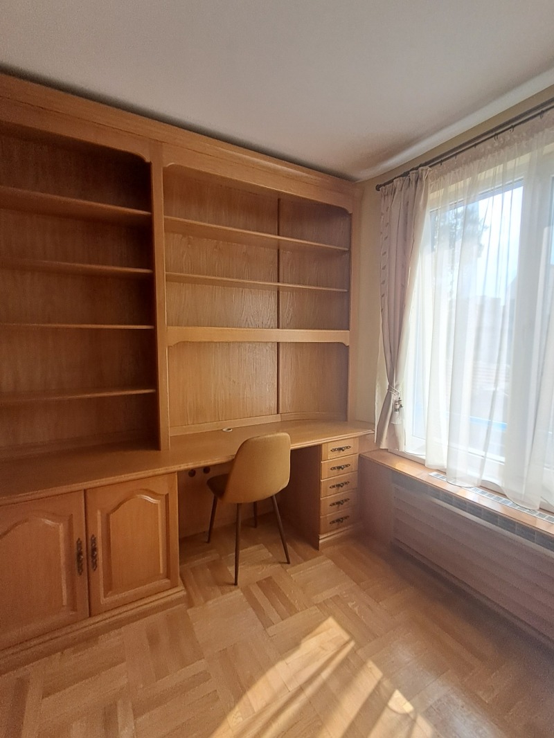 Til leie  2 soverom Sofia , Tsentar , 110 kvm | 92057796 - bilde [5]