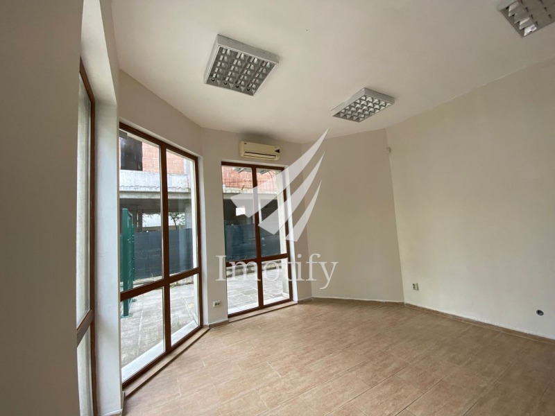 A louer  Boutique Sofia , Manastirski livadi , 32 m² | 30583087