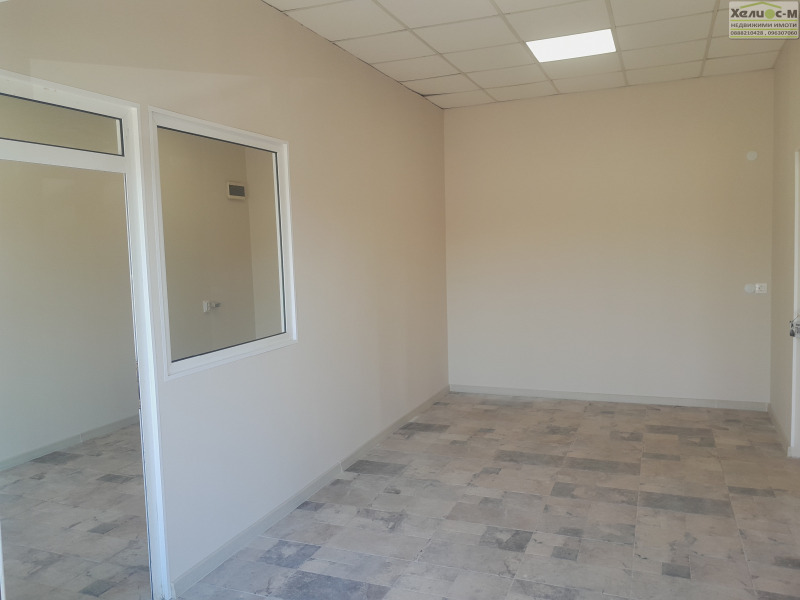 Издаје се  Схоп Монтана , Широк центар , 45 м2 | 43506563 - слика [4]