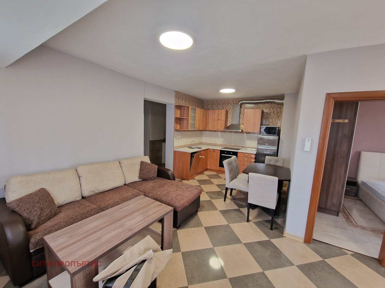 Дава под наем 3-СТАЕН, гр. Благоевград, Широк център