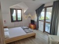 Под наем ЕТАЖ ОТ КЪЩА, град Варна, м-т Ален мак • 1200 € / 2347.00 лв. • 39277738 4