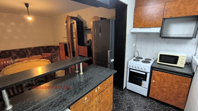 Дава под наем 4-СТАЕН, гр. Русе, Родина 1, снимка 3 - Апартаменти - 53596092