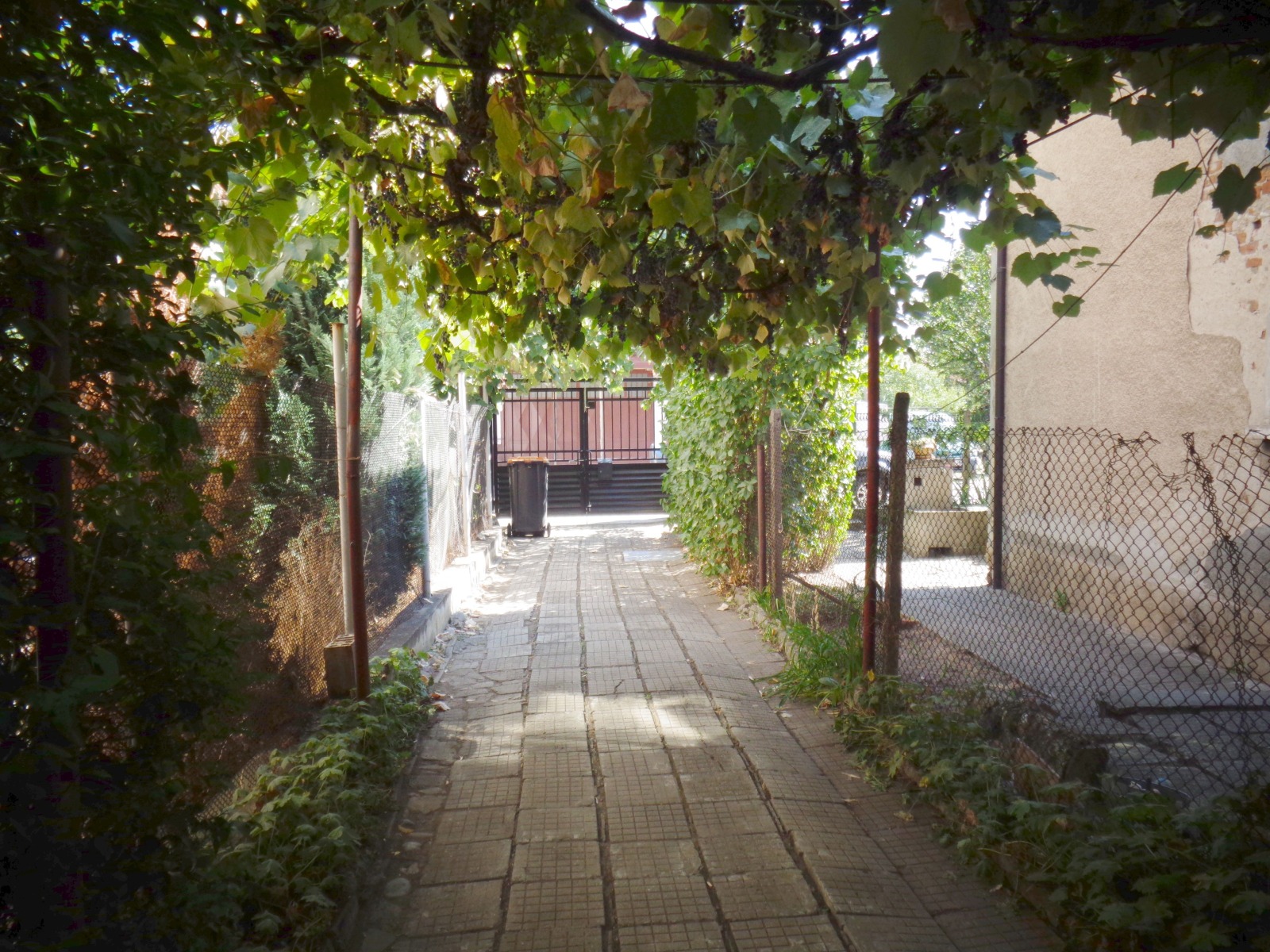 Дава под наем ЕТАЖ ОТ КЪЩА, гр. София, област София-град