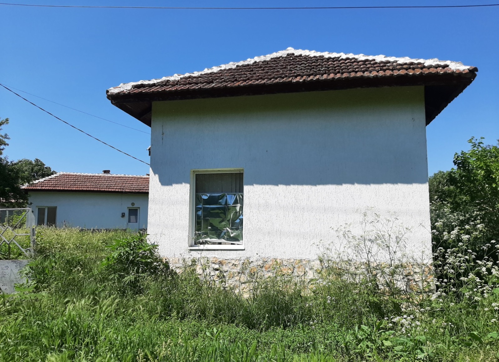 Дава под наем КЪЩА, с. Горно Пещене, област Враца, снимка 4 - Къщи - 54679681