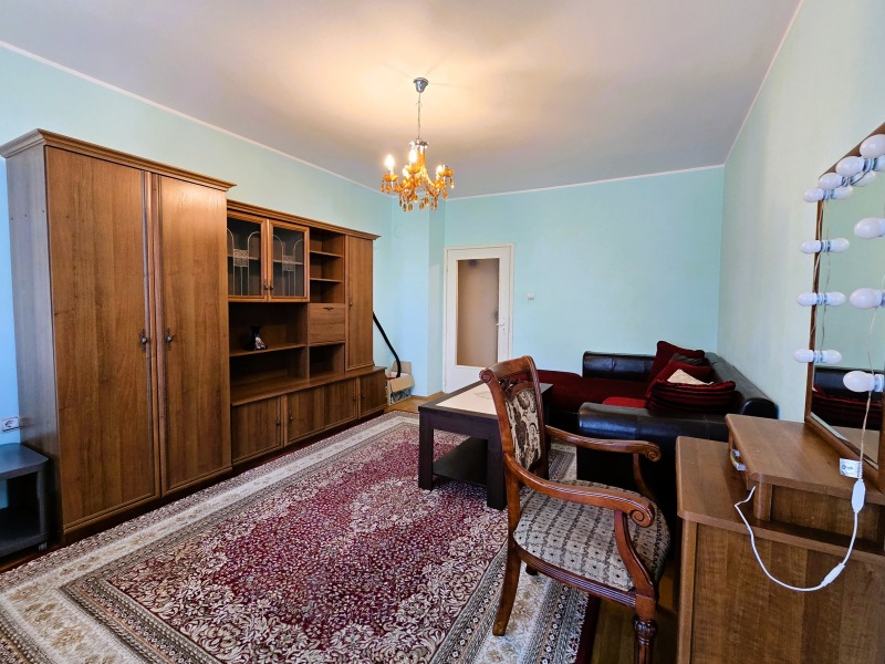 Дава под нем  2-стаен, град София, Младост 4 •  950 EUR • ID 49061935 — holmes.bg - [1] 