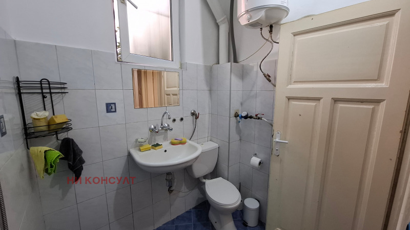 Дава под наем  3-стаен град София , Център , 90 кв.м | 59435867 - изображение [15]