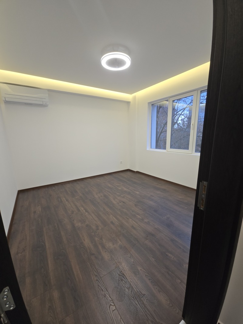 Дава под наем 4-СТАЕН, гр. София, Стрелбище, снимка 10 - Апартаменти - 52719776