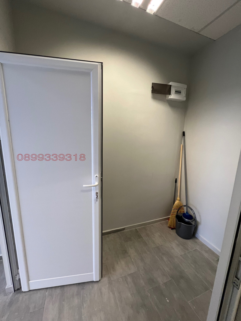 Дава под наем МАГАЗИН, гр. Пловдив, Христо Смирненски, снимка 4 - Магазини - 53016714