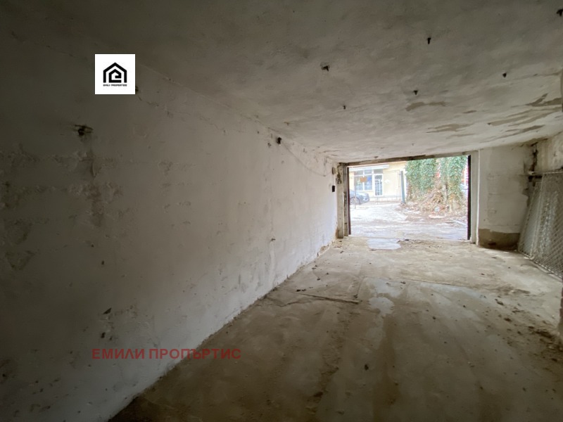 Дава под наем ГАРАЖ, ПАРКОМЯСТО, гр. София, Медицинска академия, снимка 5 - Гаражи и паркоместа - 52150643