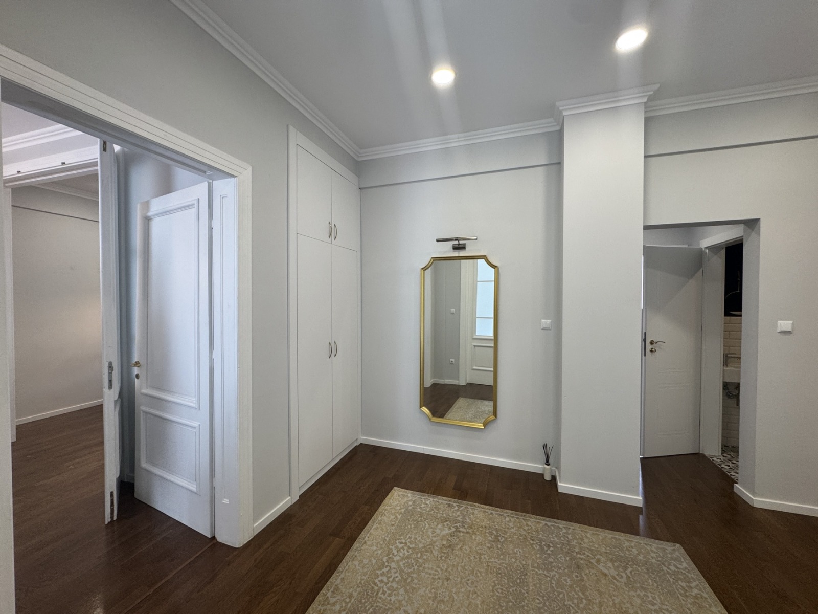 Дава под наем 3-СТАЕН, гр. София, Център, снимка 13 - Апартаменти - 54352439