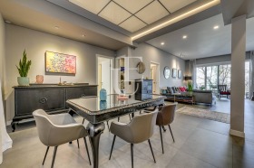 3 Schlafzimmer Zentar, Sofia