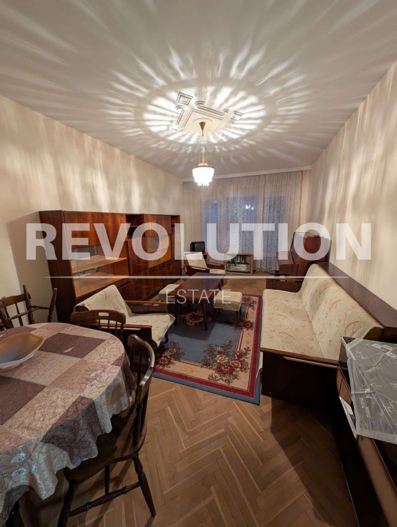 Дава под нем  3-стаен, град Варна, Левски 1 •  600 EUR • ID 93694264 — holmes.bg - [1] 