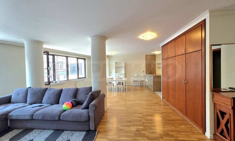 Zu vermieten  3 Schlafzimmer Sofia , Zentar , 170 qm | 91773502 - Bild [3]