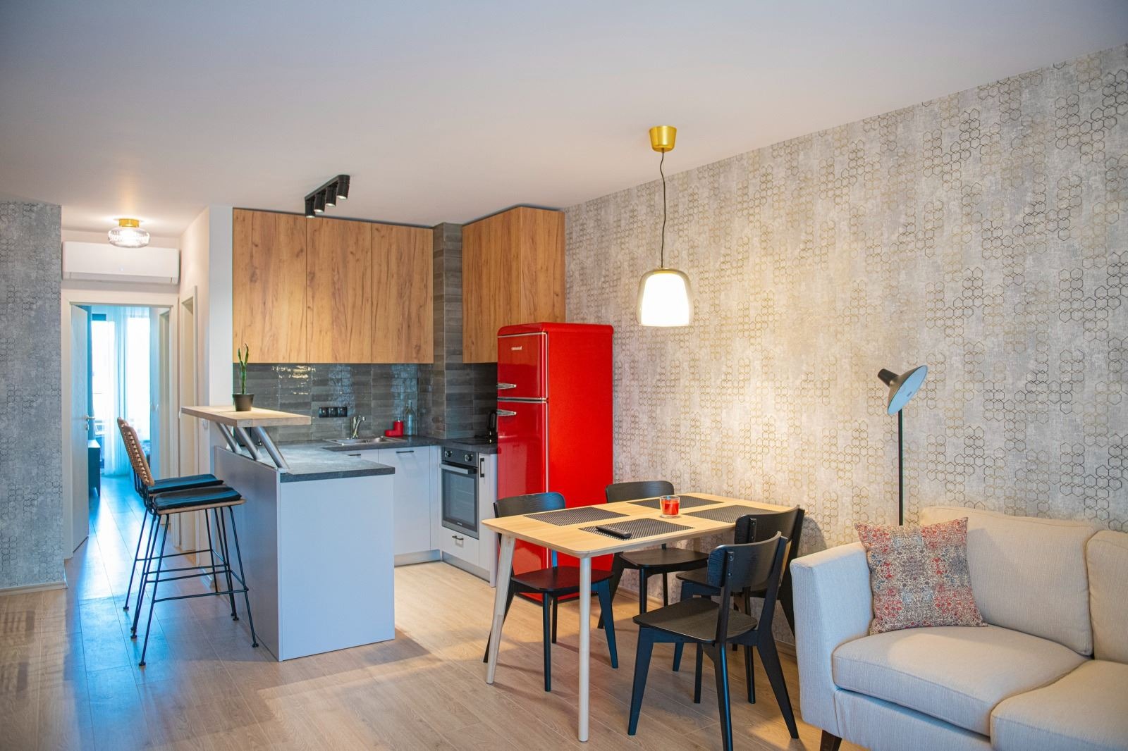 Дава под наем 3-СТАЕН, гр. София, Център