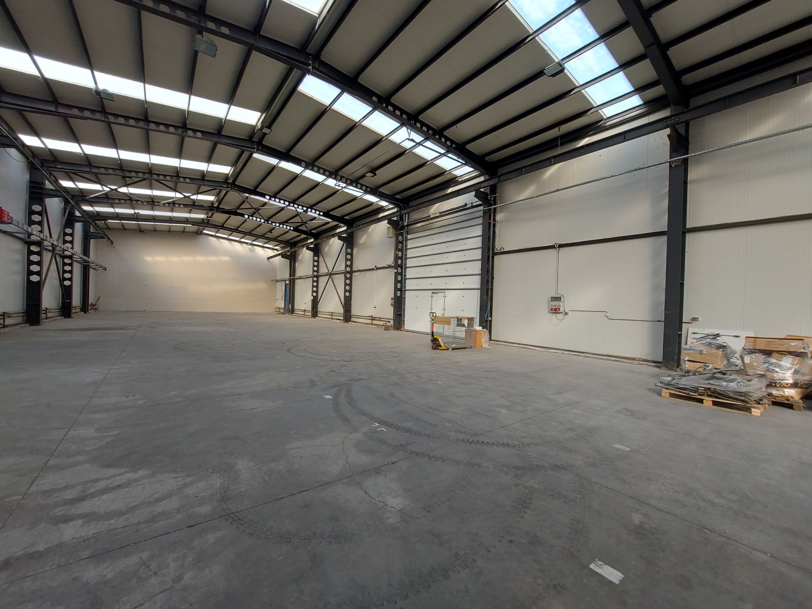 Дава под Наем ПРОМ. ПОМЕЩЕНИЕ | Imot.bg — изображение 2