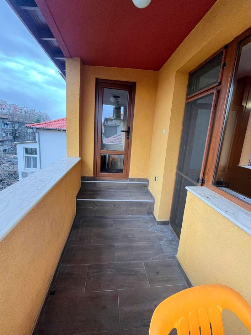 De inchiriat  3+ dormitor Plovdiv , Hristo Smirnensci , 120 mp | 18403847 - imagine [11]
