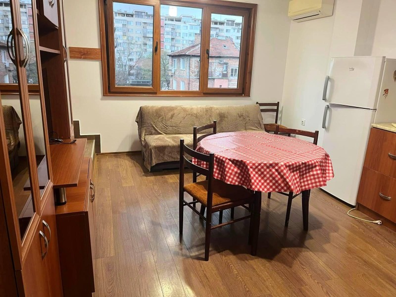 De inchiriat  3+ dormitor Plovdiv , Hristo Smirnensci , 120 mp | 18403847 - imagine [3]