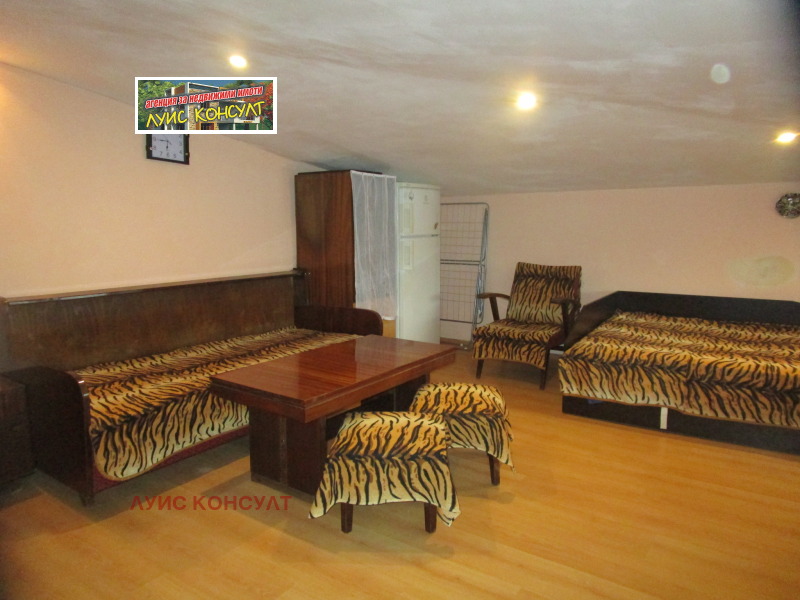 Дава под наем СТАЯ, гр. Монтана, Идеален център