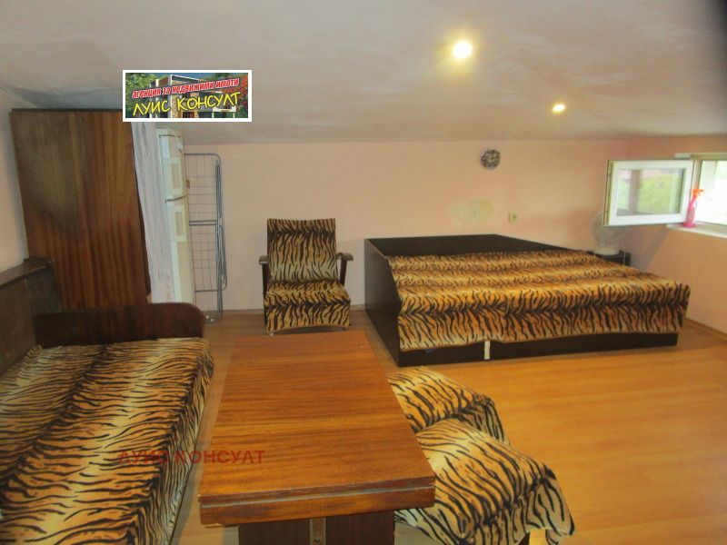 Дава под наем СТАЯ, гр. Монтана, Идеален център, снимка 3 - Стаи под наем - 53322555