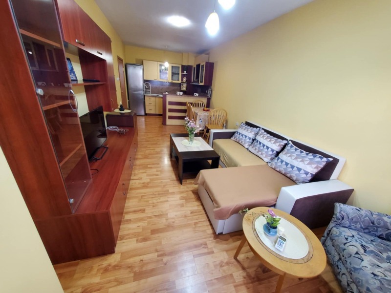 В аренду  2 спальни Русе , Възраждане , 134 кв.м | 52595069