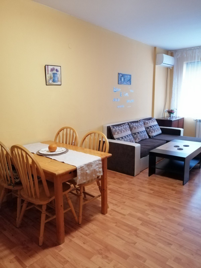 В аренду  2 спальни Русе , Възраждане , 134 кв.м | 52595069 - изображение [5]