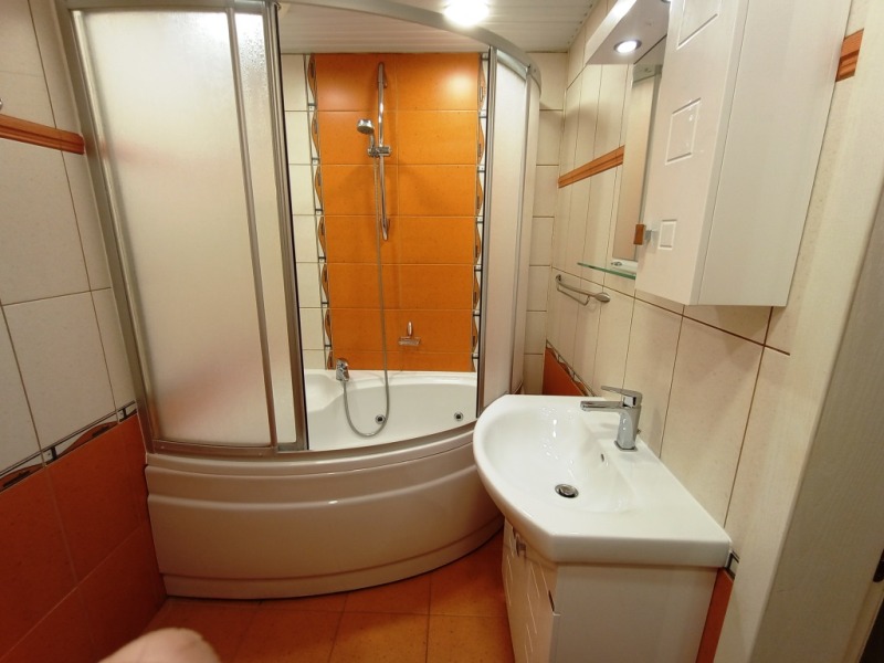 Дава под наем 3-СТАЕН, гр. Варна, Базар Левски, снимка 13 - Апартаменти - 53101473